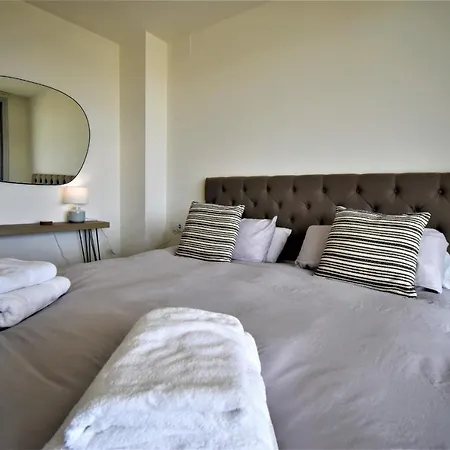 Panoramica 2 Bed Luxury 公寓